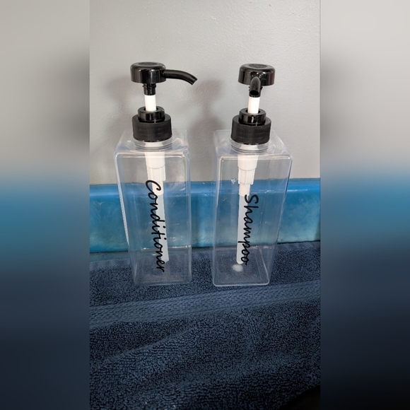 Refillable Shampoo And Conditioner Bottles (Clear 21oz)(EUC) - Picture 1 of 8